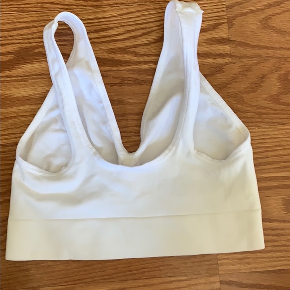 White bra - Picture 2 of 4